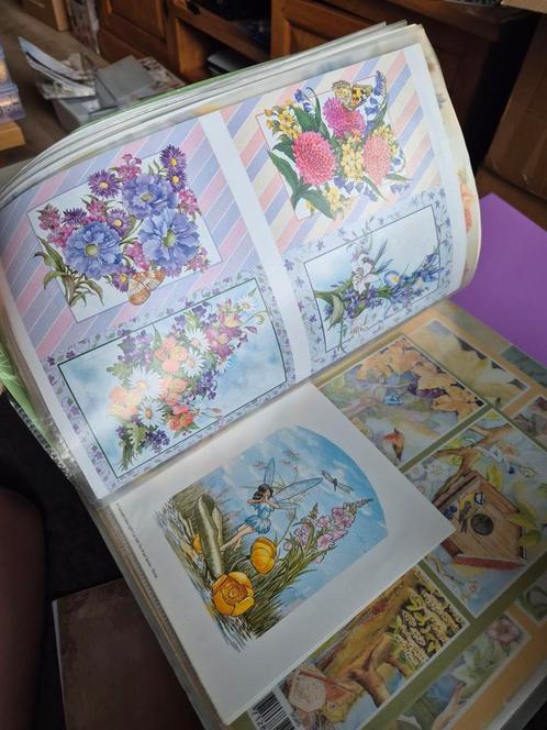 Vintage Plaatjes Album - Bloemen, Muizen, Sprookjes, Hobby en Vrije tijd, Stickers en Plaatjes, Zo goed als nieuw, Meerdere plaatjes