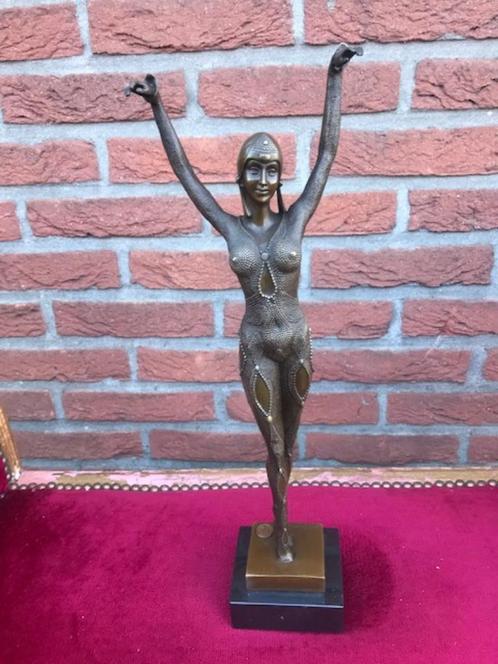 prachtig bronzen beeld: DOURGA, Antiek en Kunst, Kunst | Beelden en Houtsnijwerken, Ophalen of Verzenden
