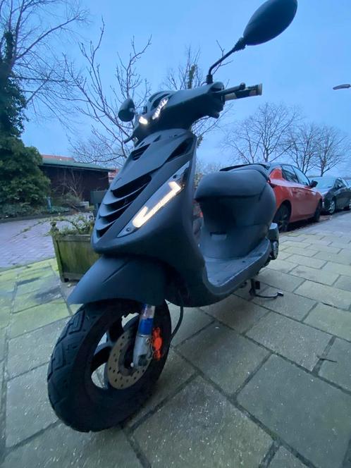Piaggio Zip I-get 2018, Fietsen en Brommers, Scooters | Piaggio, Gebruikt, Zip, Maximaal 45 km/u, Benzine, Ophalen