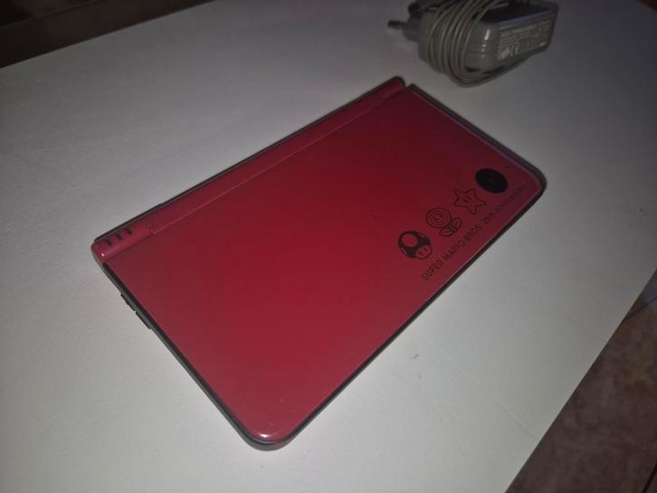 Nintendo DSi XL - Super Mario Bros. 25th Anniversary, Spelcomputers en Games, Games | Nintendo DS, Gebruikt, Overige genres, 1 speler
