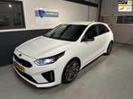 Kia CEED 1.6 T-GDi GT 204PK Automaat|JBL|ACC|, Auto's, Kia, 15 km/l, Gebruikt, 4 cilinders, Wit