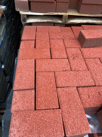Rode BKK Klinkers - 185 m2 - Koopje! beschikbaar voor biedingen