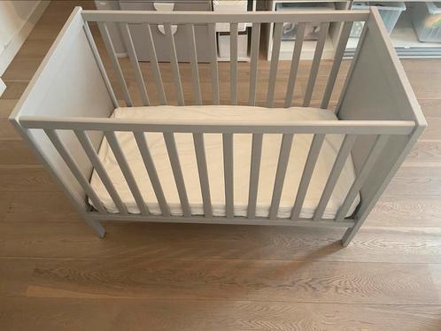 Ikea bed SUNDVIK and matras HIMLAVALV in a perfect condition, Kinderen en Baby's, Kinderkamer | Complete kinderkamers, Zo goed als nieuw