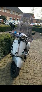 Vespa sprint 2021 custom, Fietsen en Brommers, Scooters | Vespa, Ophalen, Zo goed als nieuw, Vespa S