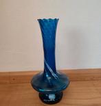 Tsjechische blauwe kobalt vaas met witte details glas, Huis en Inrichting, Ophalen, Blauw, Aardewerk of Porselein, Zo goed als nieuw