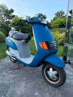 ⭐️Piaggio quartz 50cc 2 takt start en rijd goed!⭐️, Fietsen en Brommers, Scooters | Piaggio, Ophalen, Zo goed als nieuw, Benzine