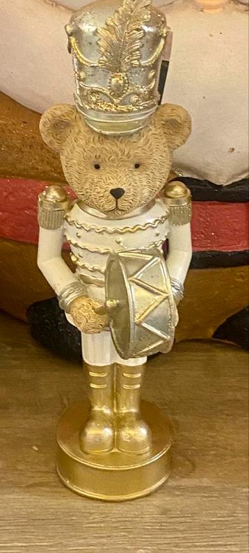 Notenkraker Beer met Trommel - 25 cm beschikbaar voor biedingen