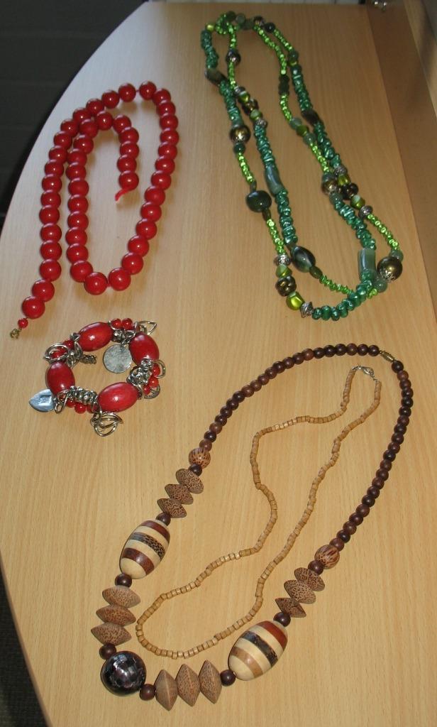 Kralenkettingen en kralen, Sieraden, Tassen en Uiterlijk, Kettingen, Gebruikt, Overige materialen, Ophalen of Verzenden