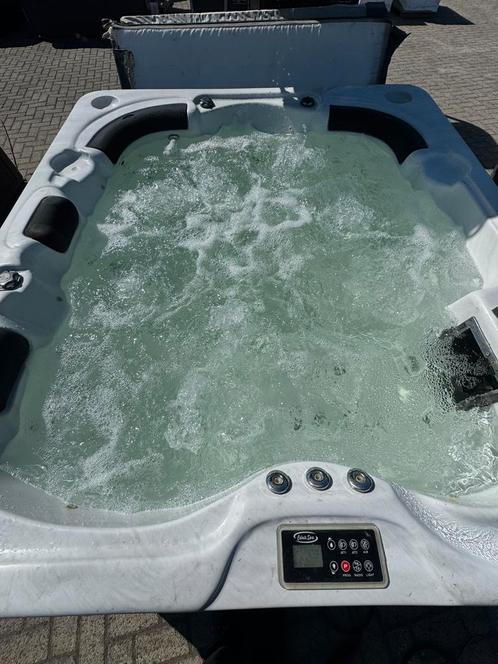 5 persoons calaite spas jacuzzi incl cover wit, Tuin en Terras, Zwembad-toebehoren, Ophalen