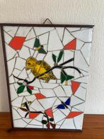 Mooi ingelijst mozaïek “ vogel op een tak “ glas in gips, Ophalen, Zo goed als nieuw