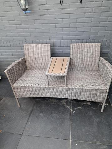 Tuinbankje, 2 persoons. Als nieuw! beschikbaar voor biedingen