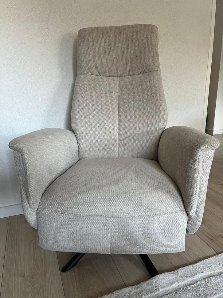 Relax fauteuil met accu. Elektrische stoel. Relaxfauteuil., Huis en Inrichting, Fauteuils, Zo goed als nieuw, 50 tot 75 cm, Ophalen