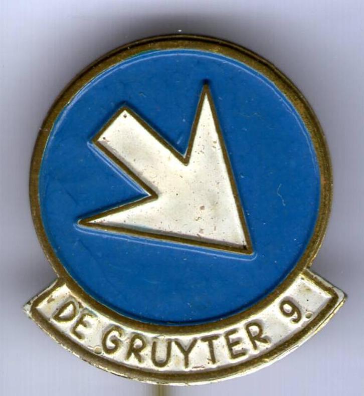 De Gruyter verkeersbord Nr 9 koper speldje ( X_009 ), Verzamelen, Speldjes, Pins en Buttons, Zo goed als nieuw, Speldje of Pin