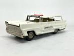 Chevrolet (?) Ambulance, blik met frictie motor, ca. 1960, Ophalen of Verzenden