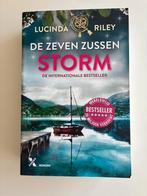 Lucinda Riley - Storm | De zevende zus ook te koop, Ophalen of Verzenden, Zo goed als nieuw, Lucinda Riley