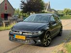 Polo 1.0 TSI 110pk 7-DSG 2022 R-Line Exterieur, Auto's, Zwart, 19 km/l, 3 cilinders, 1100 kg