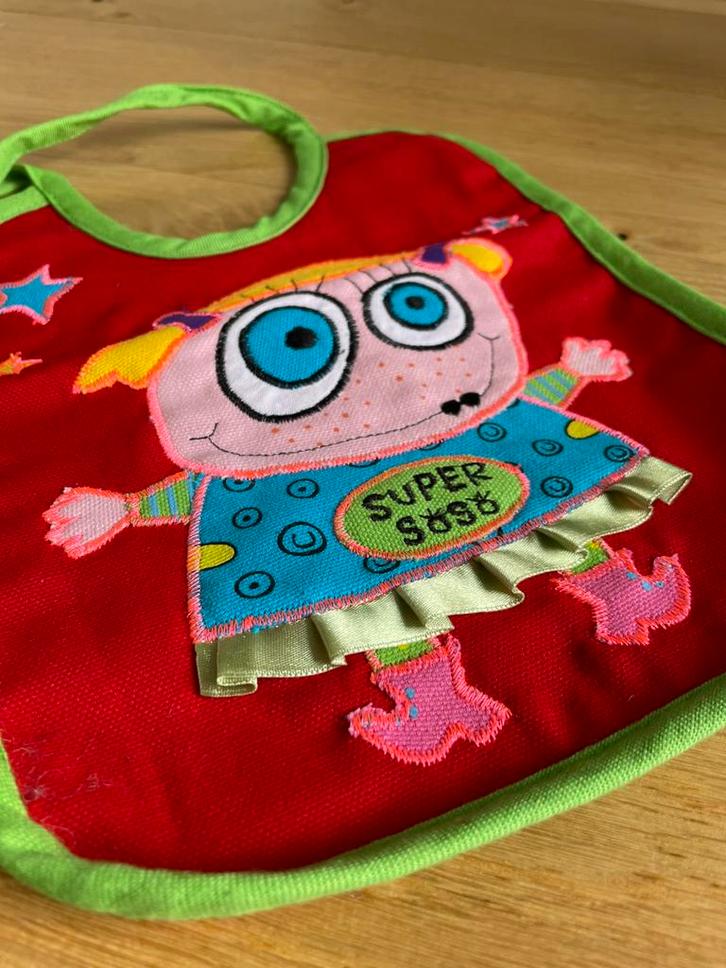 Gezellige Slabber - NIEUW!, Kinderen en Baby's, Kinderspulletjes, Nieuw, Ophalen of Verzenden