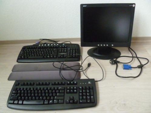 Monitor computer (Acer) en 2 toetsenborden en 2 armsteunen., Computers en Software, Monitoren, Gebruikt, Kantelbaar, Ophalen of Verzenden