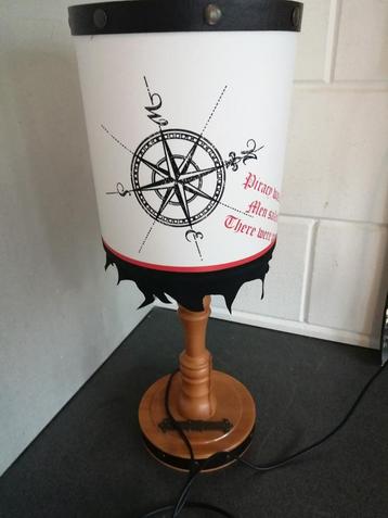 GEWELDIG MOOIE MARITIEME LAMP MET HOUTEN VOET 50 CM beschikbaar voor biedingen