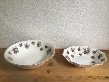 Royal Albert Sweets Violets ovaal bonbonschaaltje+ schaaltje beschikbaar voor biedingen