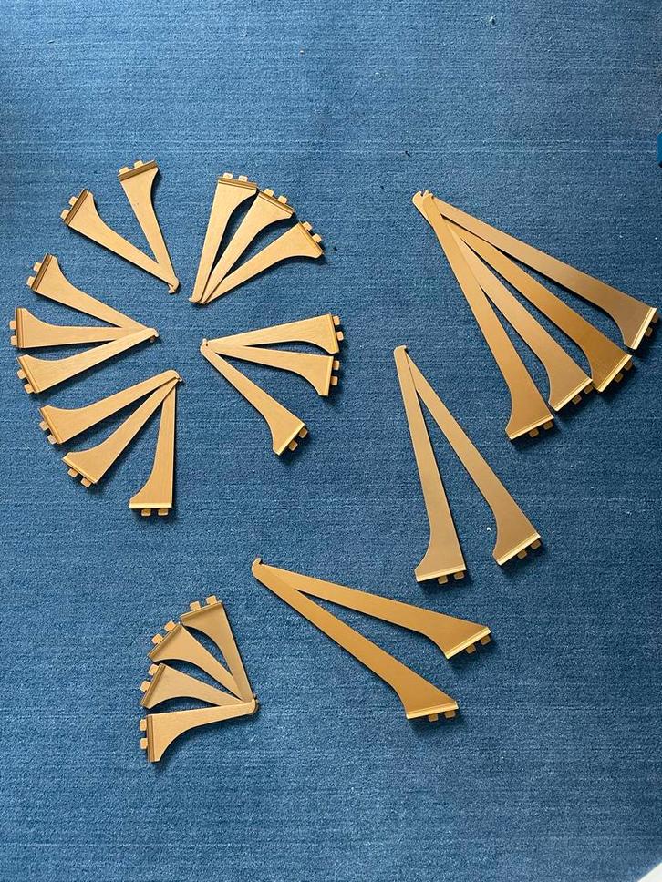 Messing/goudmat kleurige Plankdragers+Rails - 24 st -Stanley, Huis en Inrichting, Woonaccessoires | Wandplanken en Boekenplanken