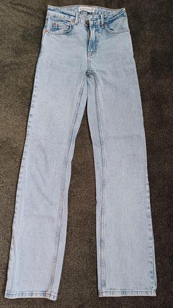 Stradivarius D98 jeans, maat 34. beschikbaar voor biedingen