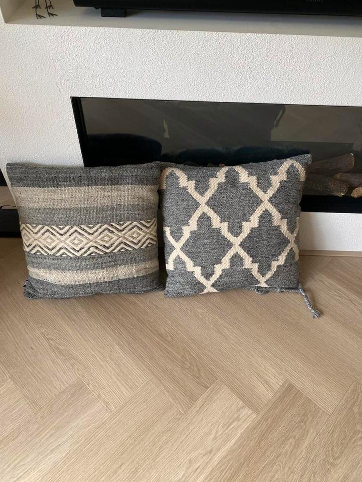 Mooie sierkussens van By Boo, Huis en Inrichting, Woonaccessoires | Kussens, Zo goed als nieuw, Vierkant, Ophalen of Verzenden