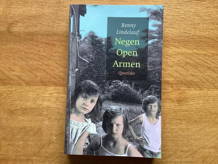 B. Lindelauf - Negen Open Armen, Boeken, Kinderboeken | Jeugd | 13 jaar en ouder, Zo goed als nieuw, Ophalen of Verzenden