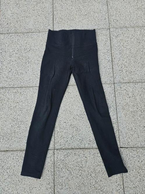 Freddy Pantroom high waist zwarte broek met rits maat S, Kleding | Dames, Broeken en Pantalons, Nieuw, Zwart, Ophalen of Verzenden