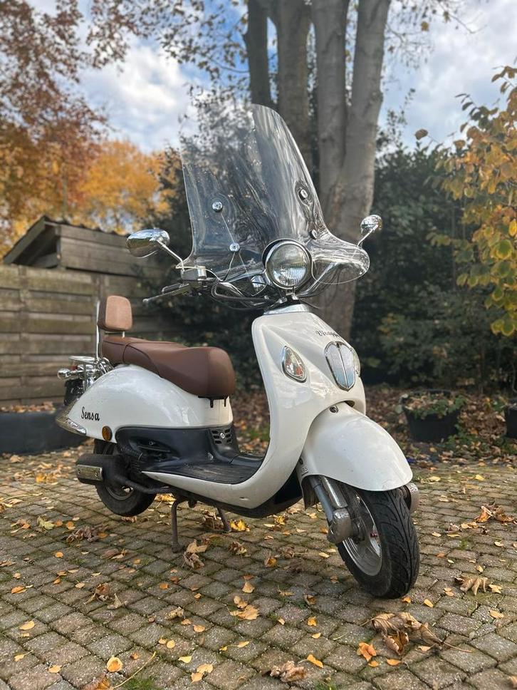 Viraggio Sensa 50cc scooter - Goed onderhouden!, Fietsen en Brommers, Brommeronderdelen | Snorfietsen, Zo goed als nieuw, Overige merken