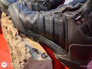 Schoenen en laarzen  : reparatie service. beschikbaar voor biedingen