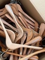 Partij houten kledinghangers, Ophalen of Verzenden, Gebruikt, Hout