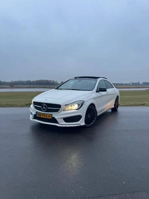 Mercedes-Benz CLA 180 1.6 90KW 7G-DCT (aut) 2015 Wit, Auto's, Mercedes-Benz, Particulier, CLA, ABS, Airbags, Airconditioning, Alarm