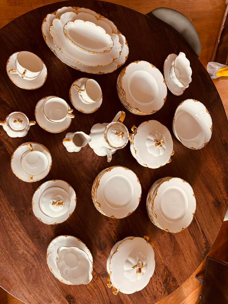Antiek Hutchenreuter Racine Service met goud, Antiek en Kunst, Antiek | Servies compleet, Ophalen of Verzenden