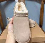 UGG classic micro 38 39, Kleding | Dames, Schoenen, Ophalen of Verzenden, Nieuw, Beige, Pantoffels of Sloffen