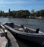 Sloep incl schipper tijdens SAIL Amsterdam!