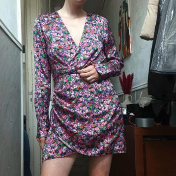 Korte Zara jurk met bloemenprint - maat M beschikbaar voor biedingen