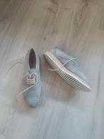 Schoenen trend one maat 39, Ophalen of Verzenden, Zo goed als nieuw, Grijs, Sneakers of Gympen