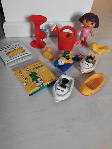 Leuke badspeeltjes - badspeelgoed boot gieter badboek dora beschikbaar voor biedingen