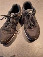 Gympen Nike zwart en Skechers wit, Ophalen, Gebruikt, Schoenen