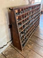 ZELDZAAM - 128 Vakjes Antieke Houten Industriële VAKKENKAST, Huis en Inrichting, Kasten | Ladekasten, Ophalen, Gebruikt, 100 tot 150 cm
