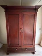 Grote houten oude kast, Ophalen
