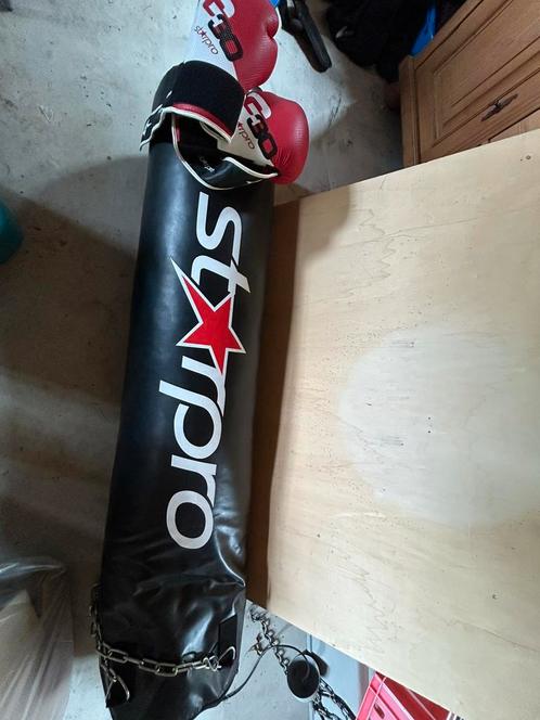 Proffesionele starpro boksbal + 2 paar handschoenen, Sport en Fitness, Boksen, Zo goed als nieuw, Boksbal, Ophalen of Verzenden