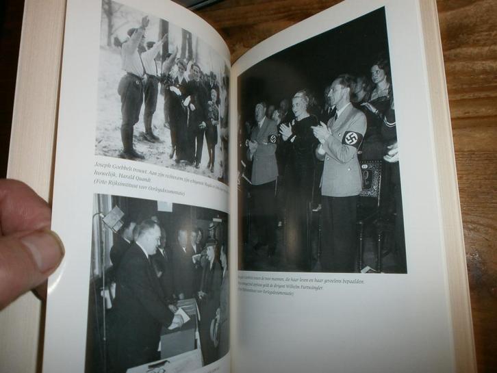 uit liefde voor de fuhrer vrouwen van het derde rijk fotos, Boeken, Oorlog en Militair, Nieuw, Overige onderwerpen, Tweede Wereldoorlog