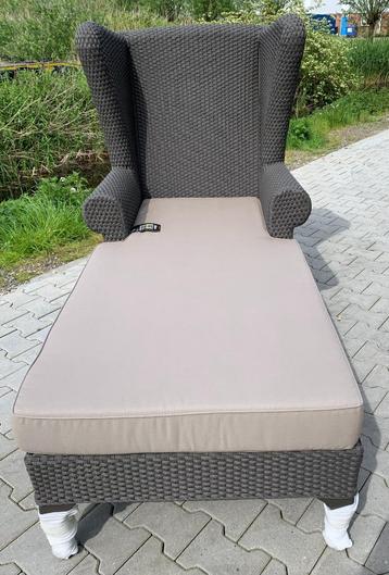 nieuw ligbedden BOREK Eric Kuster origineel twv € 2400,00 st beschikbaar voor biedingen