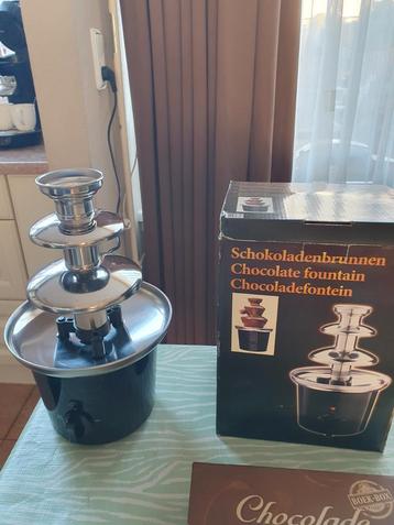 Chocoladefontein + Kookboek + Chocolade Boek Box beschikbaar voor biedingen