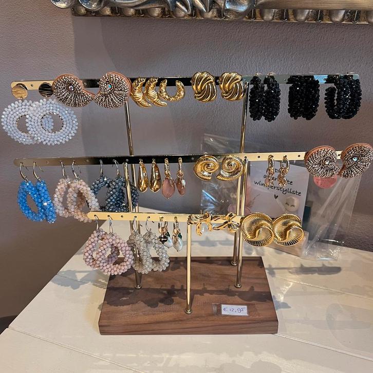 Lott gioielli nola amsterdam oorbellen diverse paren nieuw, Sieraden, Tassen en Uiterlijk, Oorbellen, Zo goed als nieuw, Overige materialen
