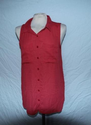 Luchtige rode blouse.Mouwloos.Mt 34.Merk Divided beschikbaar voor biedingen