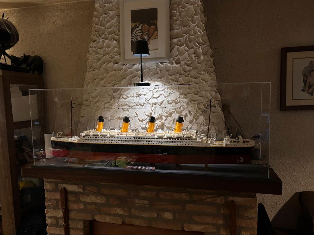 Titanic Lego Vitrine / Showcase / Displaycase / display, Kinderen en Baby's, Speelgoed | Duplo en Lego, Ophalen