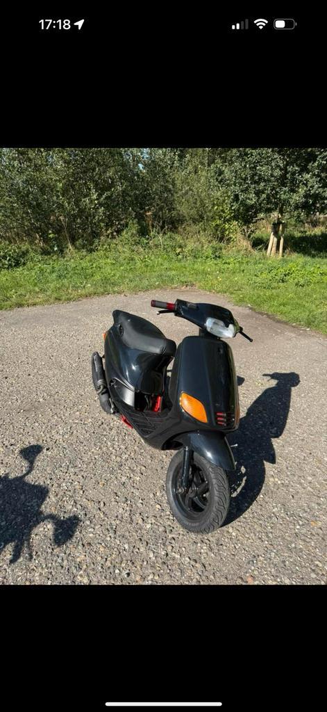 Zip type 3, Fietsen en Brommers, Scooters | Piaggio, Zo goed als nieuw, Zip, Tweetakt, Ophalen